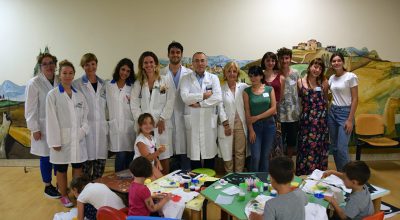 “Coloriamo l’estate”, al via il progetto di art therapy per i bambini ricoverati al policlinico Santa Maria alle Scotte