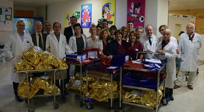 Natale alle Scotte, Pam Panorama dona sorrisi e tanti regali ai bambini del Dipartimento Materno-Infantile dell’Azienza ospedaliero-universitaria Senese