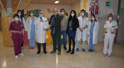 L’Associazione Arturo Pratelli dona 1100 euro all’Associazione Insieme per i Bambini Onlus per le esigenze di reparto della Pediatria