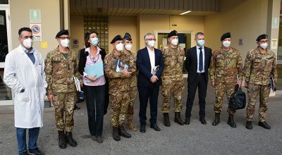 La struttura del Commissario Straordinario per l’Emergenza Covid in visita all’Aou Senese. Il dg Barretta: «Apprezzata la nostra organizzazione che ci permette anche di guardare al futuro»