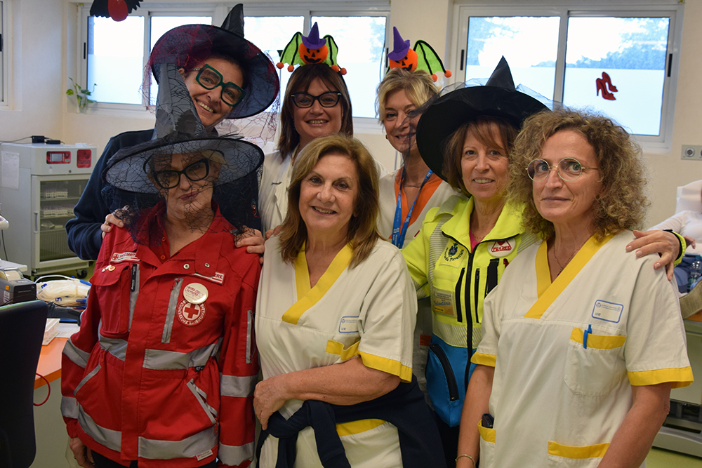 “Una donazione mostruosa”: Halloween di divertimento e solidarietà al Centro Emotrasfusionale dell’Aou Senese