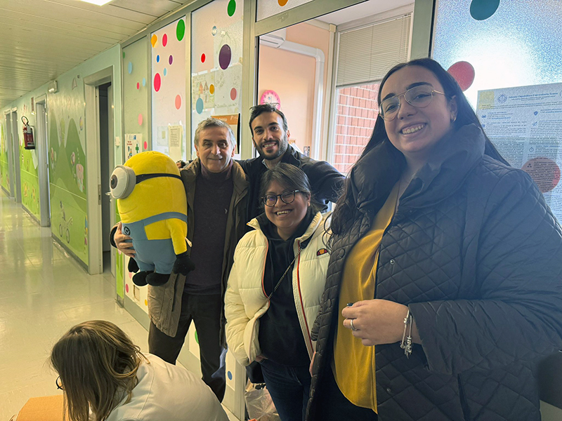 Regali e allegria per i piccoli pazienti della Chirurgia Pediatrica grazie al Leo Club Siena e all’associazione “La Conchiglia”